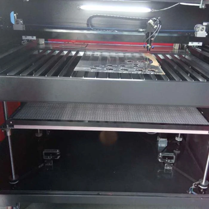 CO2 Laser Cutting Machine