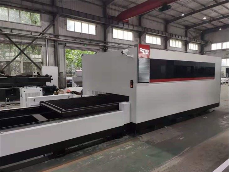 Full Protective Cover Double Exchange Work Table Metal Sheet Fiber Laser Cutting Machine
